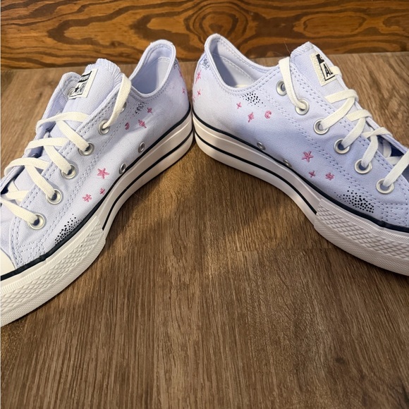 Converse Women Lavender Star Platform Sneakers - Picture 6 of 10